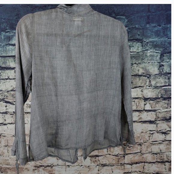 Neesh by D.A.R.Top. Sheer, 100% cotton Grey Button down.M-L - Picture 2 of 5